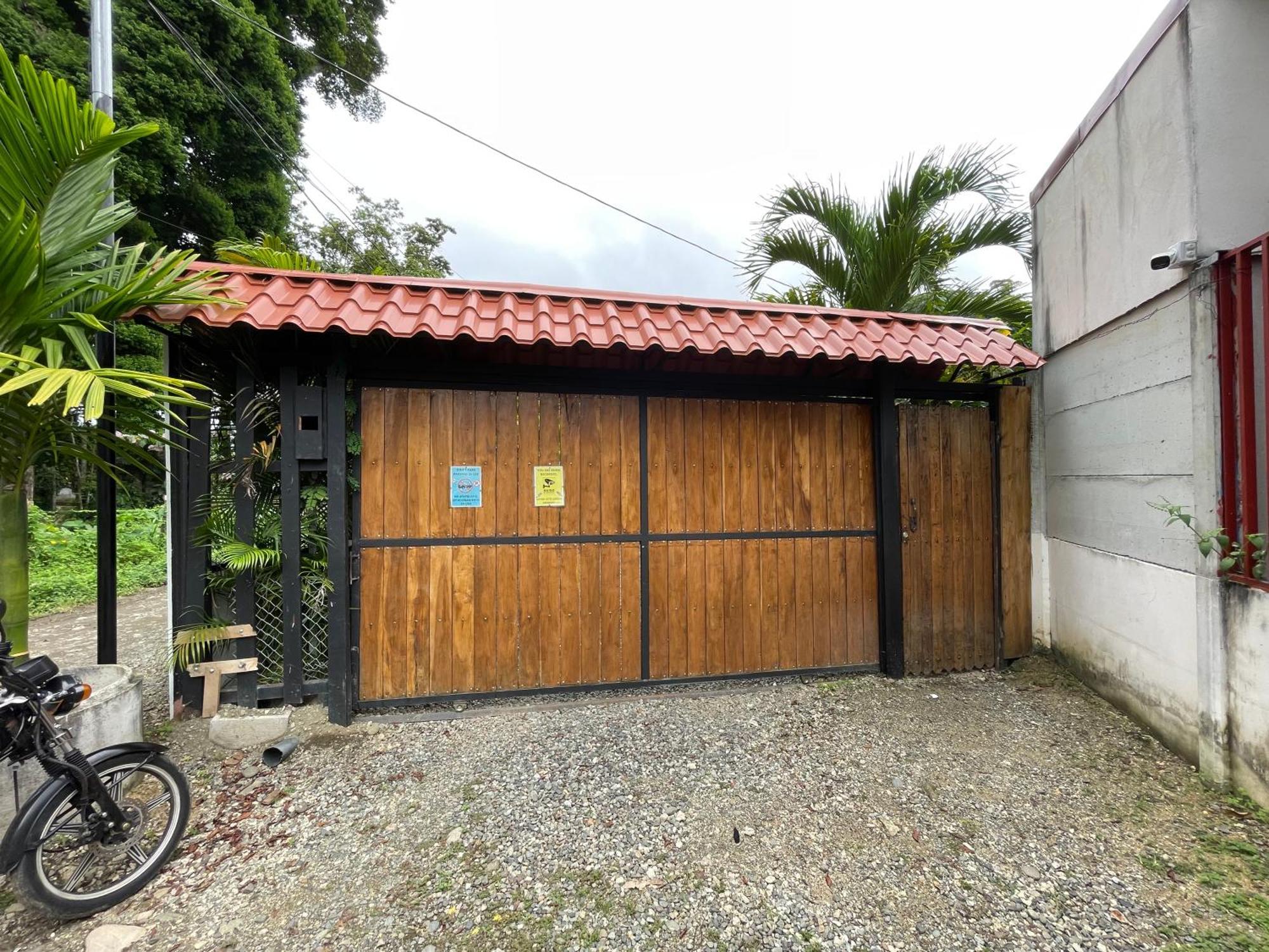 Casa Santico A 350m Del Centro Y 5 Mins Del Mar Holiday home Puerto Viejo de Talamanca